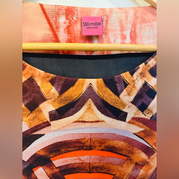 Save the Queen Contemporary Abstract Dress - Picture 7 of 8